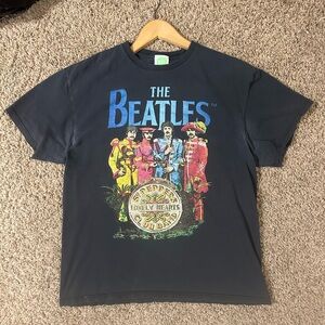 Vintage Beatles Sgt Peppers Band Tee!